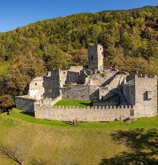 Il Castello di Bellaguarda di Tovo S. Agata