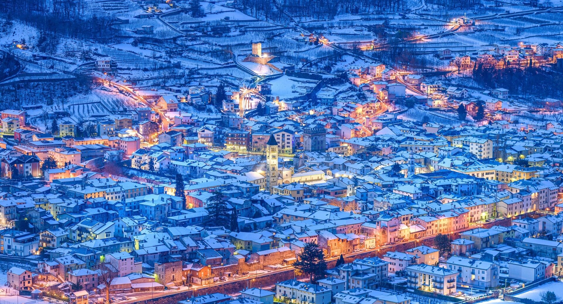 Tirano: crocevia delle Alpi tra Italia e Svizzera