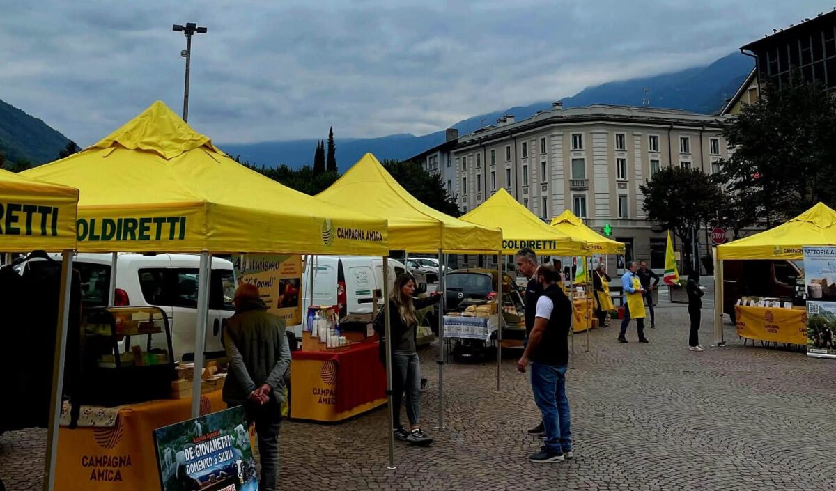 Il Mercato di Campagna Amica arriva a Tirano: ogni martedì i sapori della Valtellina in piazza Marinoni